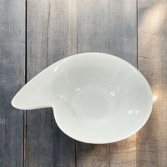 White Nautilus Shell Shaped Bowl Made Of Porcelain Ceramic Dish Bowl Small Plate - Picture 1 of 10